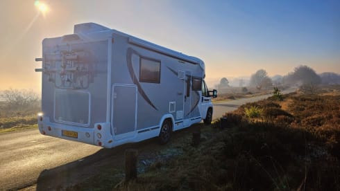Titanium – Luxury 4 person Camper (extra air conditioning, smart TV, Alpine navigation/radio)