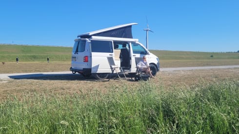 Het busje – Out and about in the VW T6-2018 van