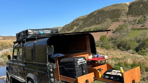 2p Land Rover rooftop from 2001