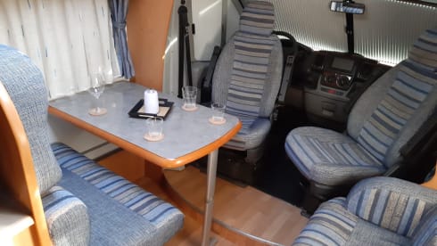 4p semi-integrated camper