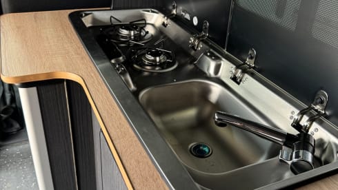 THE MAX – DER MAXIMALE – Atemberaubender Renault Traffic Campervan mit 2 Schlafplätzen aus dem Jahr 2019