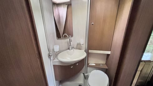 4-person Bürstner Viseo i690G integrated motorhome from 2014