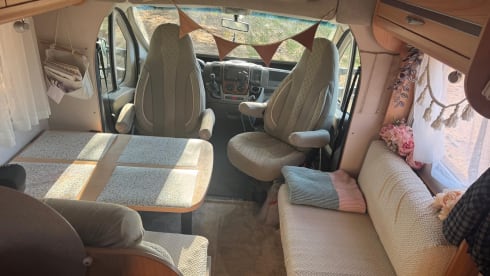Billy  – Ruime Burstner Camper – Met Flexibel Stapelbed & Nieuwe Motor!