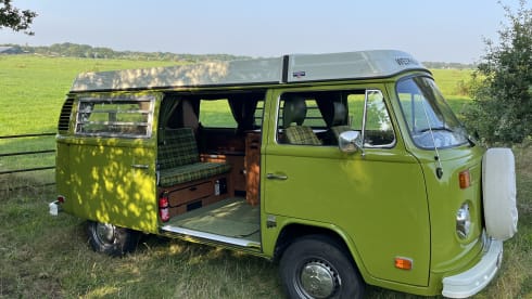 Joyo – 4p Volkswagen campervan from 1976