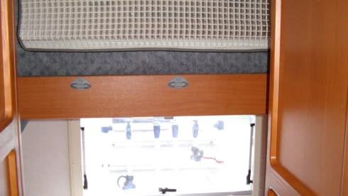 Spacious comfortable alcove camper 