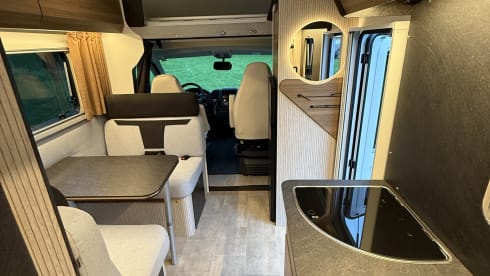 Queen K – 6p Rimor alcove from 2026