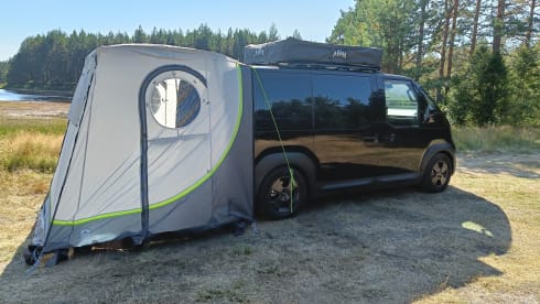 Molly – Electric Campervan Kia PV 5. 2-person