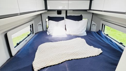 Twin Explorer SLB Luxe Fiat 140 AT9V 3,5T Automaat – 2p Adria Mobil bus uit 2024