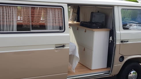Lille – T3 Bully with power steering 85,000km beautiful extension with awning all inclusive.