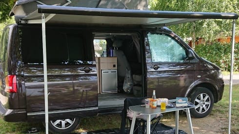 Lotte – 'California Dreaming' - T5 Beach with sleeping lifting roof