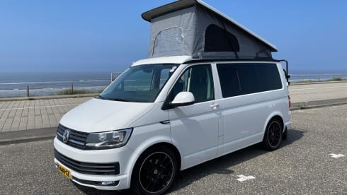 Maak kennis met Adam – Moderne en complete 4-persoons VW T6 | Euro 6 (rijklaar)