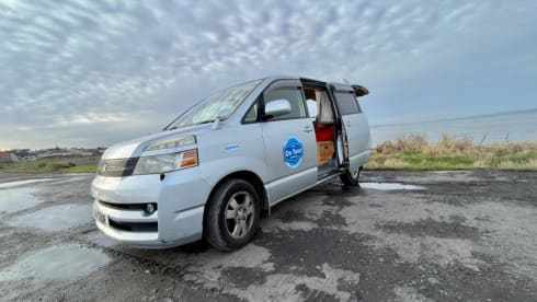 CHANEL – super cosy  - automatic campervan. price  includes insurance !