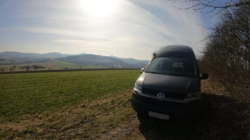 Momo – Wedges Unnecessary! Intelligent air suspension in the VW T6.1