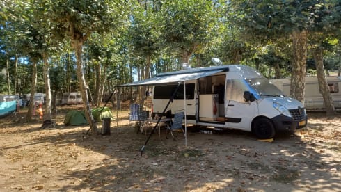 Buscamper – 2 person Renault bus from 2019