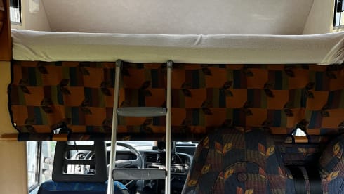 Vondel – Cozy 5-person family camper Fiat Ducato 2000