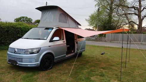 Valerie – 4 berth Volkswagen T6 Campervan
