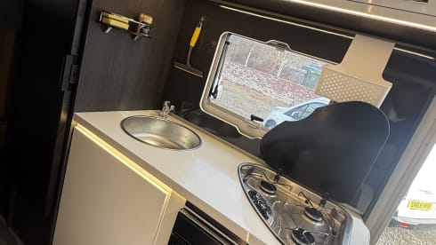 Ford 6 Berth Motorhome 2020 – Ford semi-geïntegreerde camper met 6 slaapplaatsen vanaf 2020