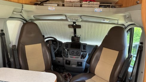 2p Adria Mobil semi-integrated uit 2010