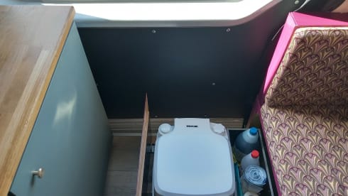 Gezellige Renault camperbus voor twee uit 2016