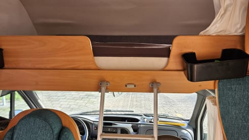 6p Chausson alcove
