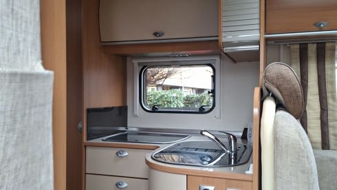 De Vrijbuiter – 2p Bürstner halbintegriert ab 2011