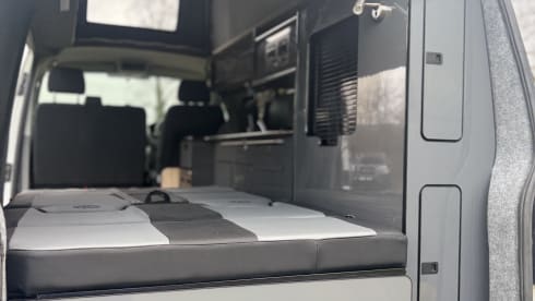 Volkswagen Transporter Professional Campervan