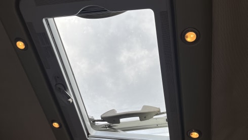 Camping-car 4 personnes soigné et complet de 2001