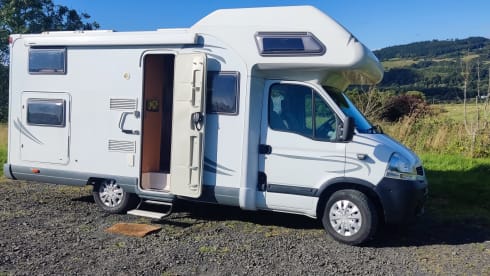Fantastic, Family Sized Motorhome for Rent - 4 (6) berth