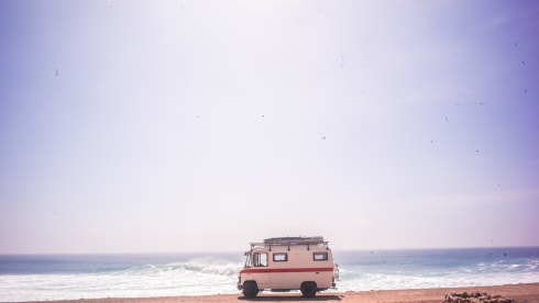 Selma – Unique army bus and off grid camper