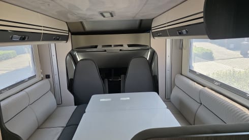 Roller team Kronos Tl74 – Volledig uitgeruste camper 2025 