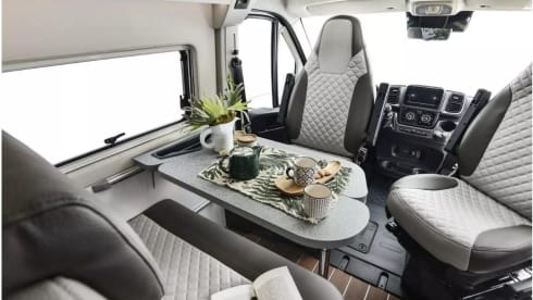 Luxury Mobilvetta Admiral 5.1