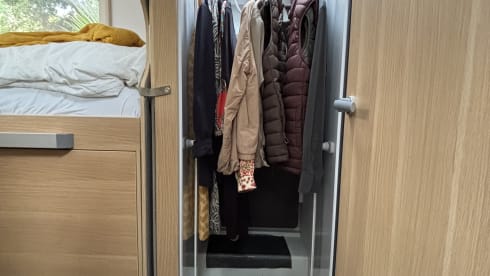 Adria Coral 670 met lengtebedden. Met alles erop en eraan! 