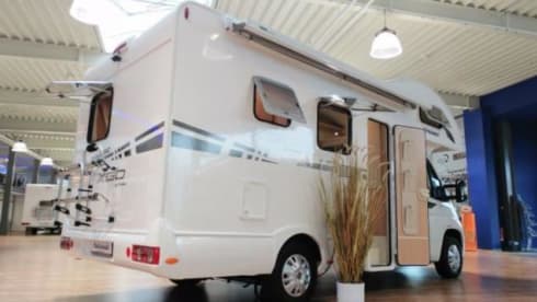 A-type – Compact young camper; very fully equipped