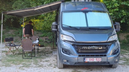 Malibu Van 640 LE – Malibu luxury bus camper