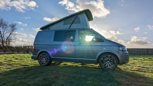 Freya – 4 berth Volkswagen campervan