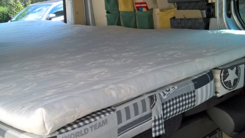Njord – Spacious practical bus camper