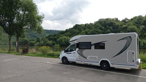 720 Titanium Premium – 5p Chausson semi-integrated from 2021 - NEW CONDITION