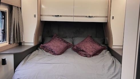 Swift Voyager 494 Auto a 4 posti letto