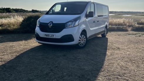 Lexy – 3 berth Renault campervan from 2019