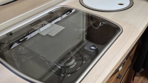 2p Knaus semi-integrated uit 2016