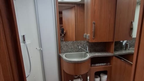 2p Hymer integrated uit 2012