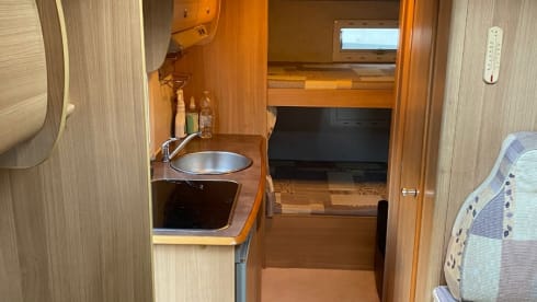 Louna  – Comping car 