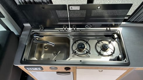 YS22RYH NOMAD Romford –  4 Berth Nomad Camper - Romford