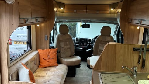 Matilda – Beautiful 4 berth 4 belt Bailey Approach 745 SE 