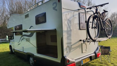 Frankie G – Frankie is our beautiful & flexible 6 berth Motorhome.