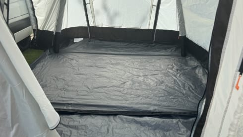 Mr Adventure  – 2 berth Mercedes-Benz Adventure Van