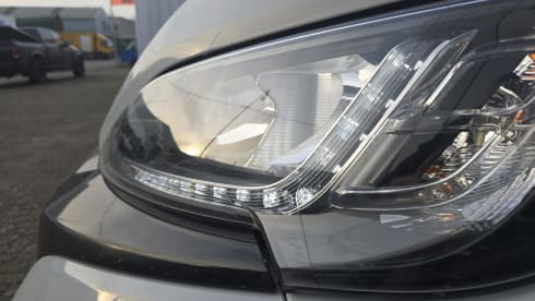 The nardo grey lander  – 2p Carado bus from 2019