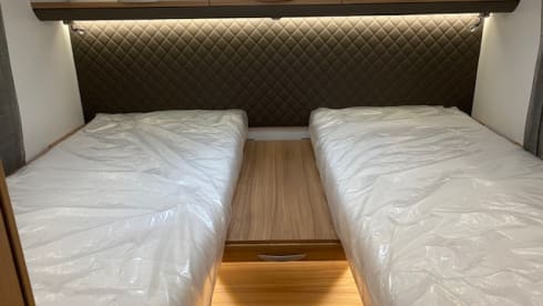 . – Luxury complete Adria semi-integrated camper