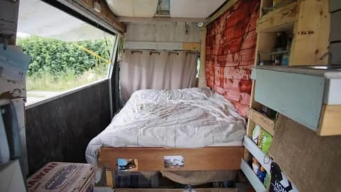 Woody – High-Top Renault Master Campervan
