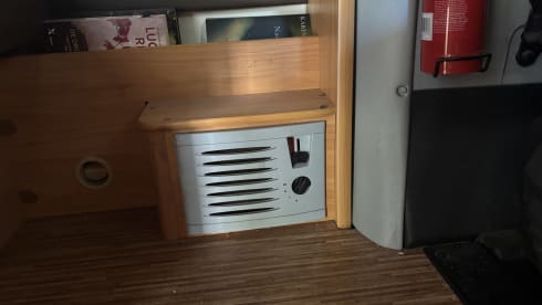 2p Adria Mobil semi-integrated uit 2010